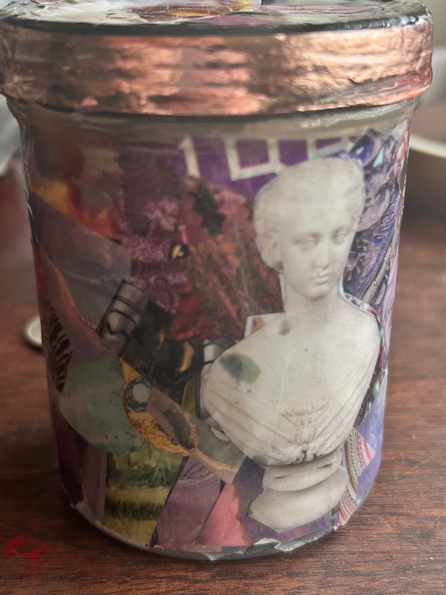 The Mystery of the Missing Quarter At The Museum of Listing Loiterers